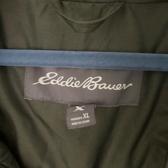 Eddie Bauer Women's Olive Puffer Coat - Picture 6 of 7